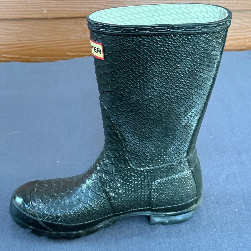 Hunter Carnaby Boa Short Rain Boots Womens 6 Black Snakeskin Embossed Rubber